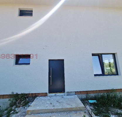 Photo 3 — House in област София, Bojurishte