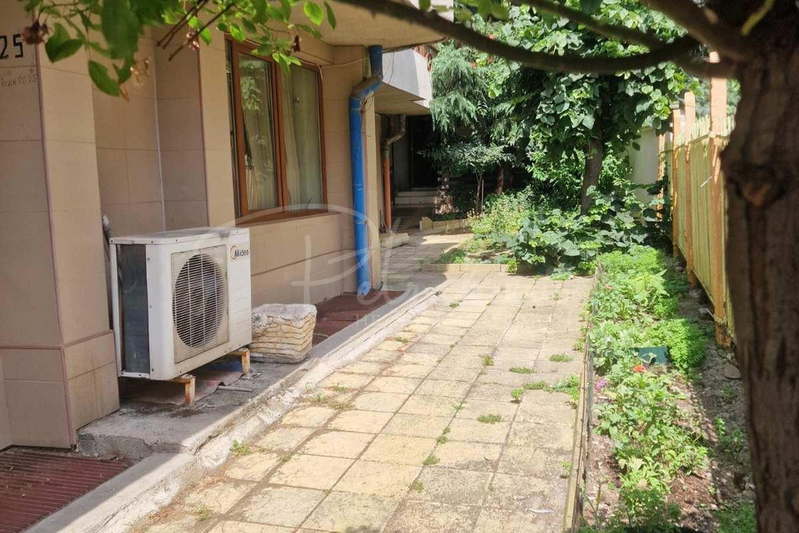 House in Burgas, Centyr