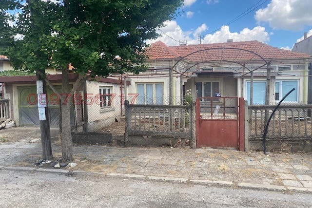 House in Dobrich, Jp Gara