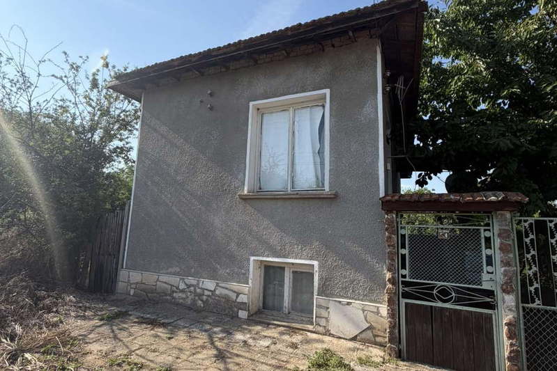 Къща в Плевен, Долни Дъбник
