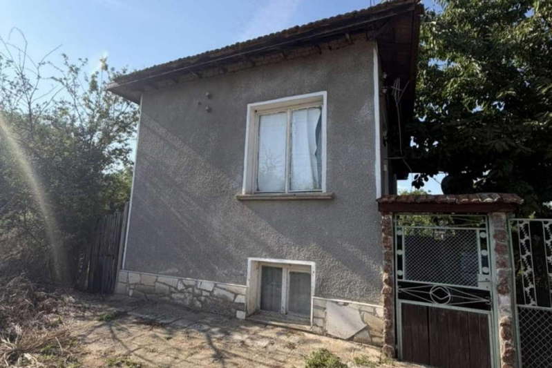 Къща в Плевен, Долни Дъбник