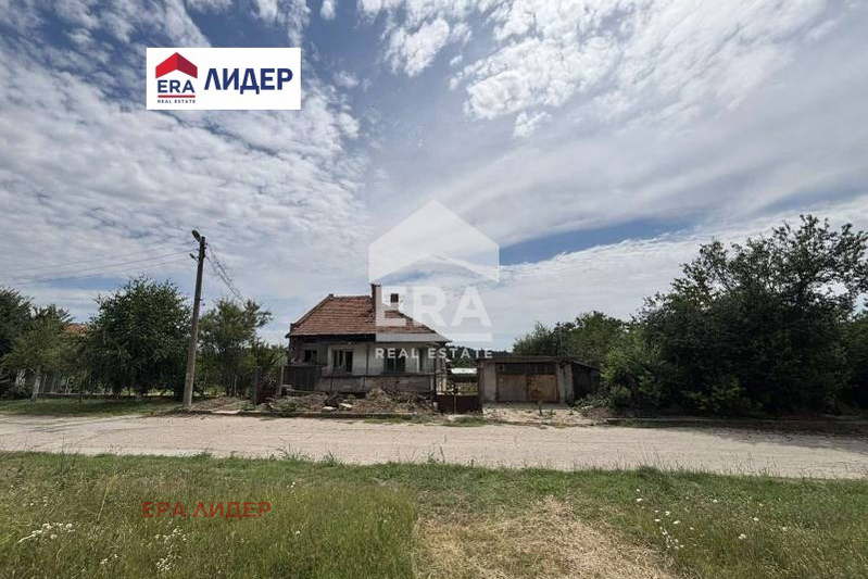 Къща в Русе, Две могили
