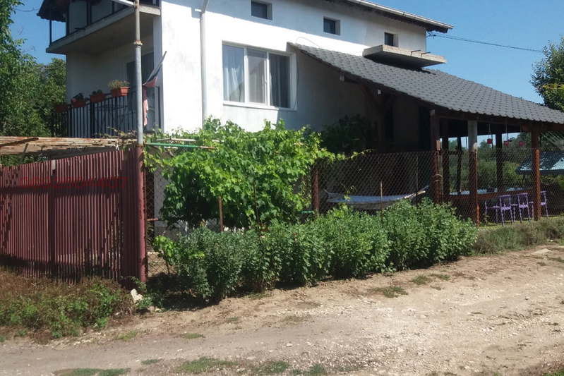 Къща в Добрич, Генерал Тошево