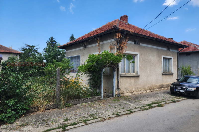 House in Oblast Razgrad, Isperih