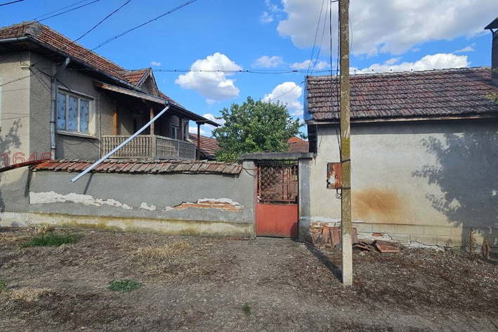 House in Oblast Pleven, Koinare