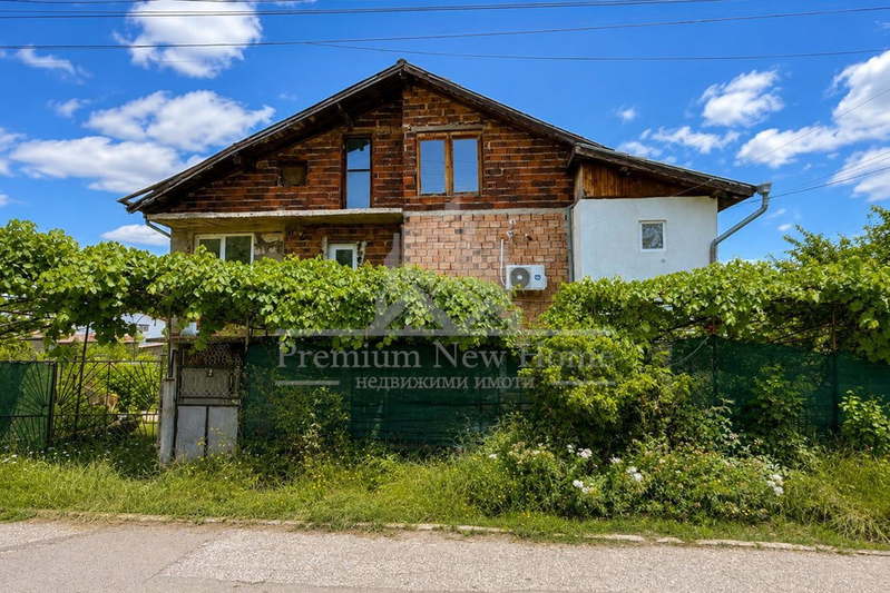 House in област София, Kostinbrod