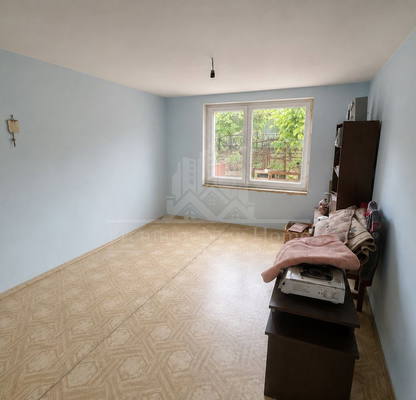 Photo 3 — House in област София, Kostinbrod