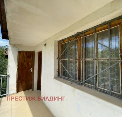 Photo 3 — House in област София, Kostinbrod
