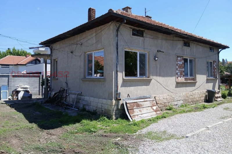 House in Oblast Pleven, Levski