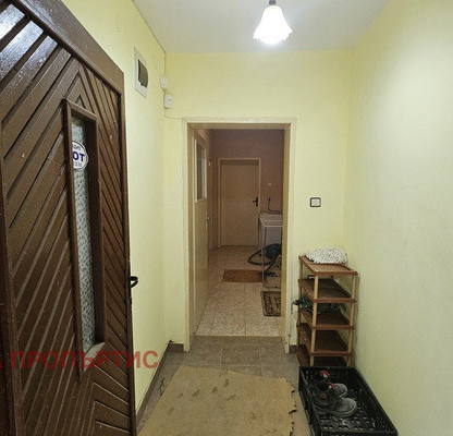 Photo 5 — House in област София, Momin Prohod