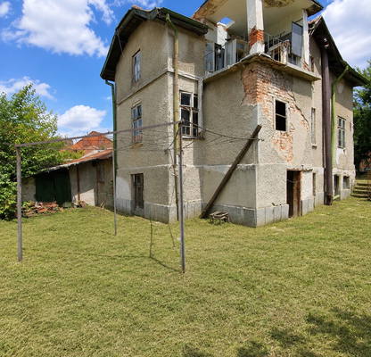 Photo 2 — House in Pernik, Prigarov Raion