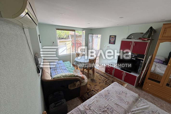 House in Plovdiv, Centyr