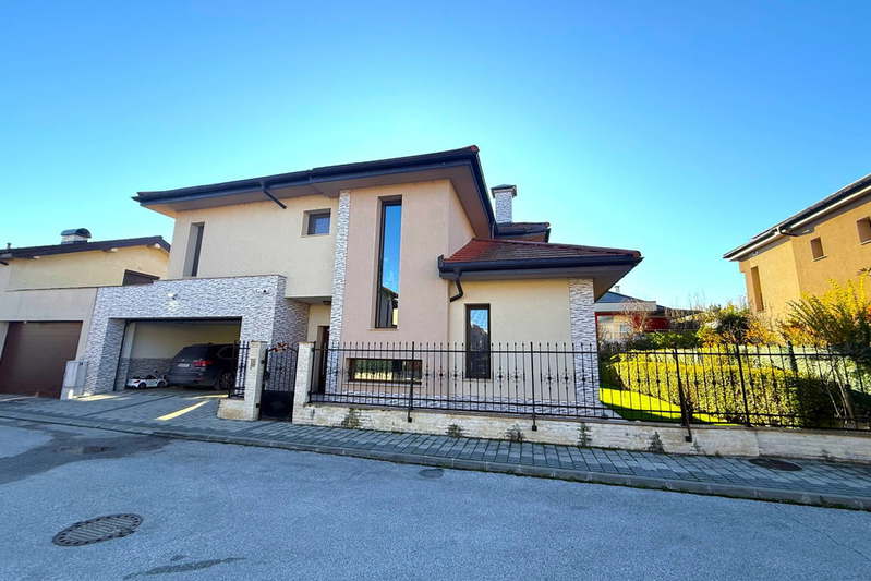 House in Plovdiv, Otdih I Kultura