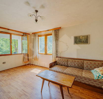 Photo 5 — House in област София, Pravec