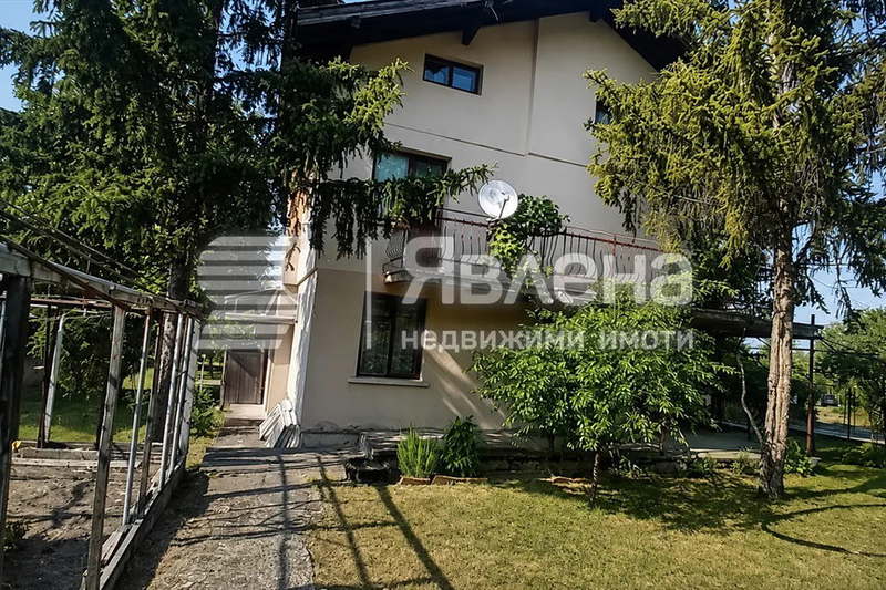 House in Oblast Pernik, Radomir