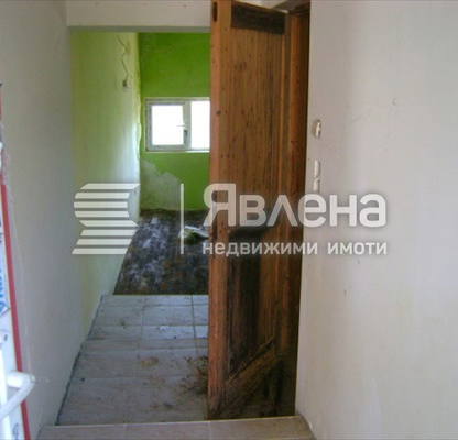 Photo 4 — House in Razgrad, Centyr