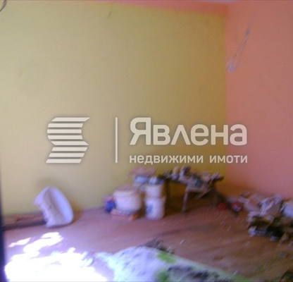 Photo 5 — House in Razgrad, Centyr