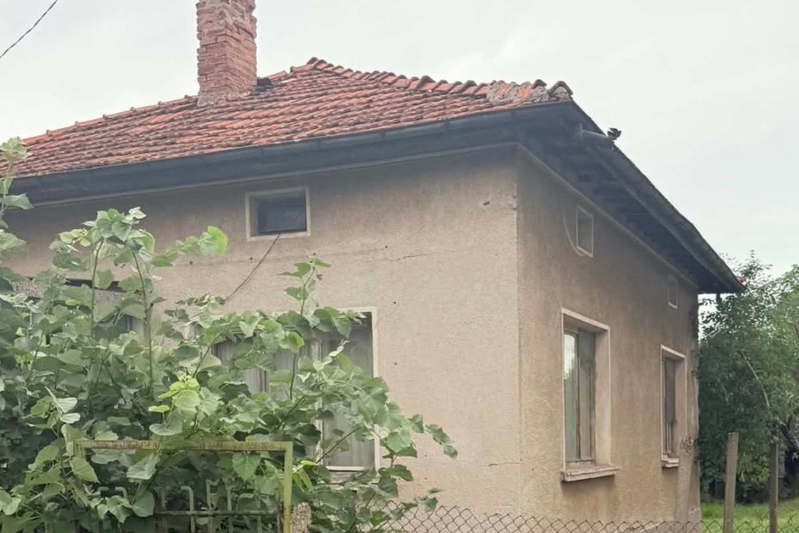 House in област София, Aprilovo
