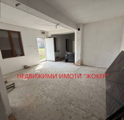 Снимка 2 — Къща във Велико Търново, с. Балван