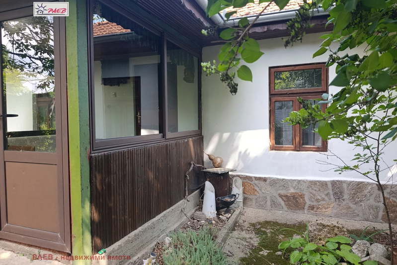 Къща в Русе, с. Божичен