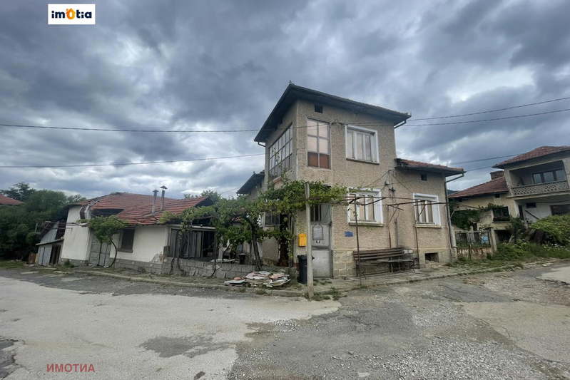 House in Oblast Lovech, Borima
