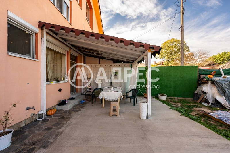 House in Oblast Plovdiv, Brestnik