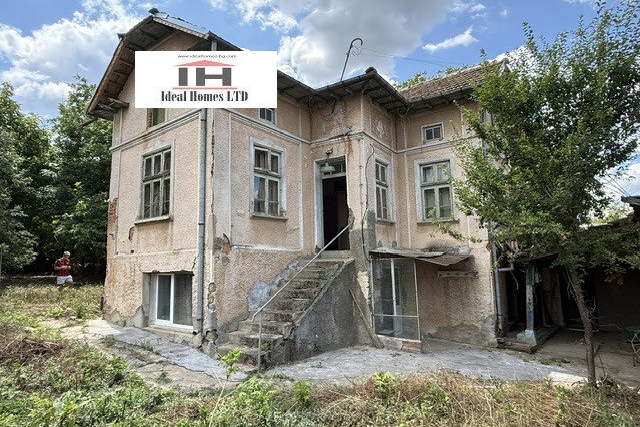 Къща във Велико Търново, с. Бяла река
