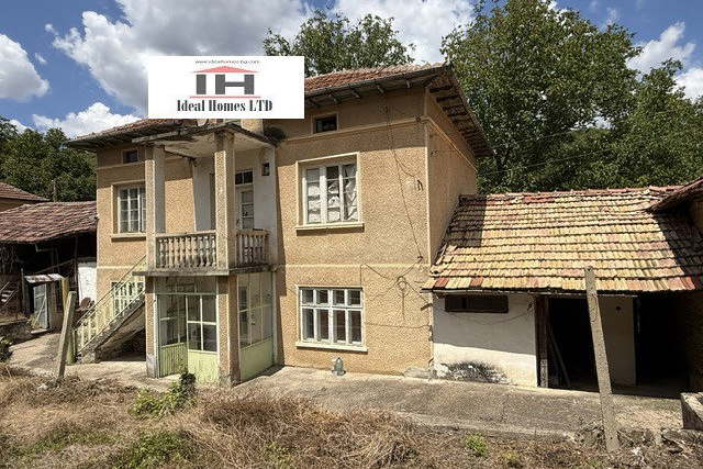 Къща във Велико Търново, с. Бяла река