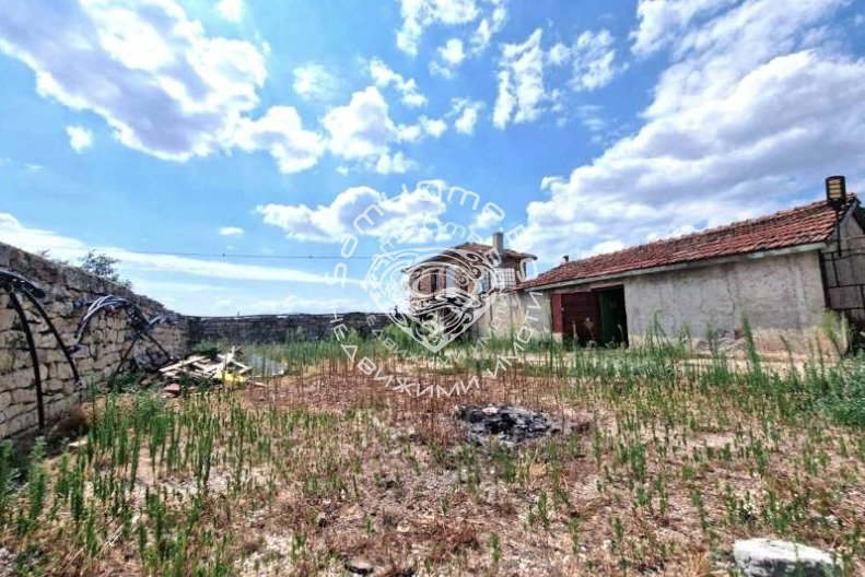 Къща във Варна, с. Чернево