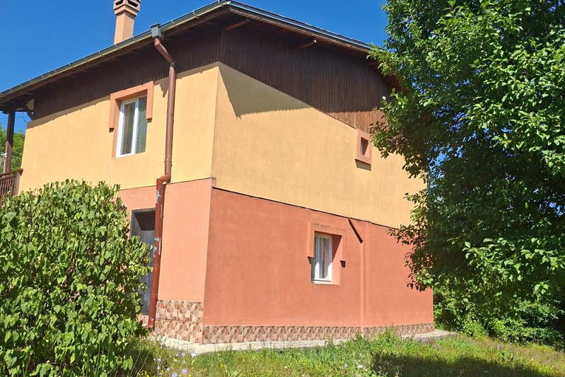 House in Oblast Pernik, Chukovec