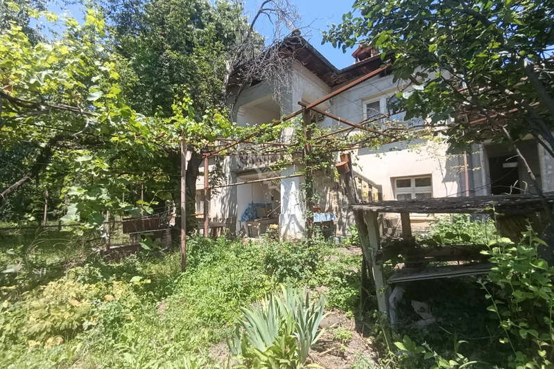 Къща в Габрово, с. Дамяново