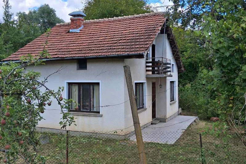Къща в Ловеч, с. Добродан