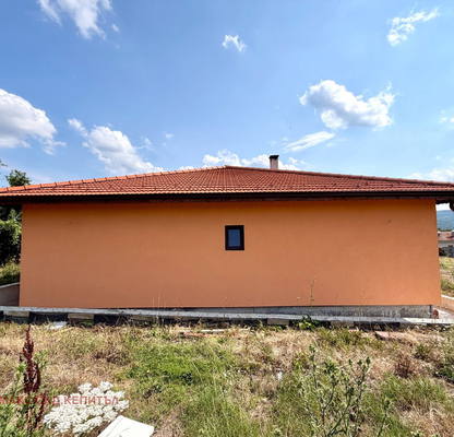 Снимка 4 — Къща във Велико Търново, с. Драгижево