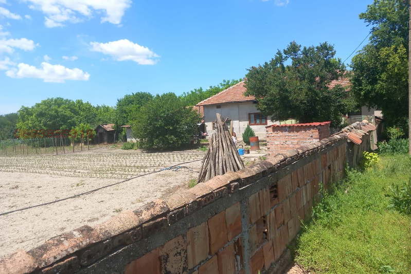 Къща във Велико Търново, с. Драгомирово