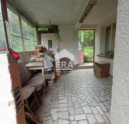 Photo 3 — House in област София, Drujevo