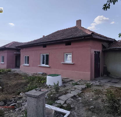 Снимка 2 — Къща в Добрич, с. Дъбовик