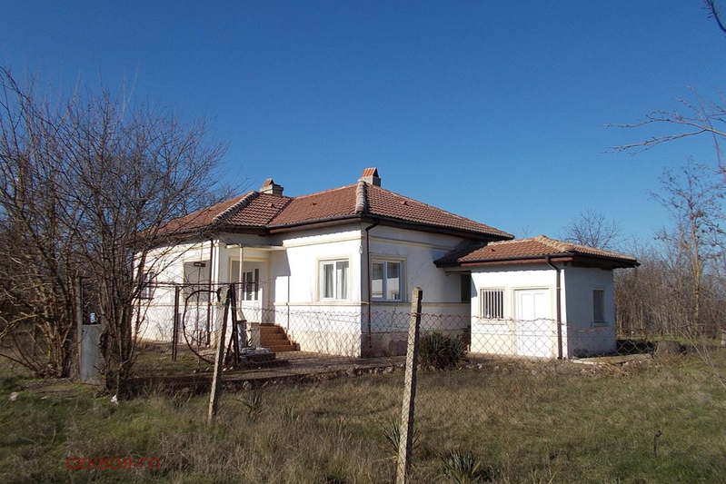 Къща в Добрич, с. Дъбрава