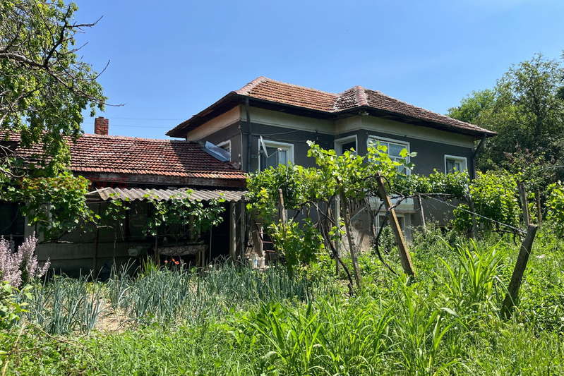 Къща във Враца, с. Галиче