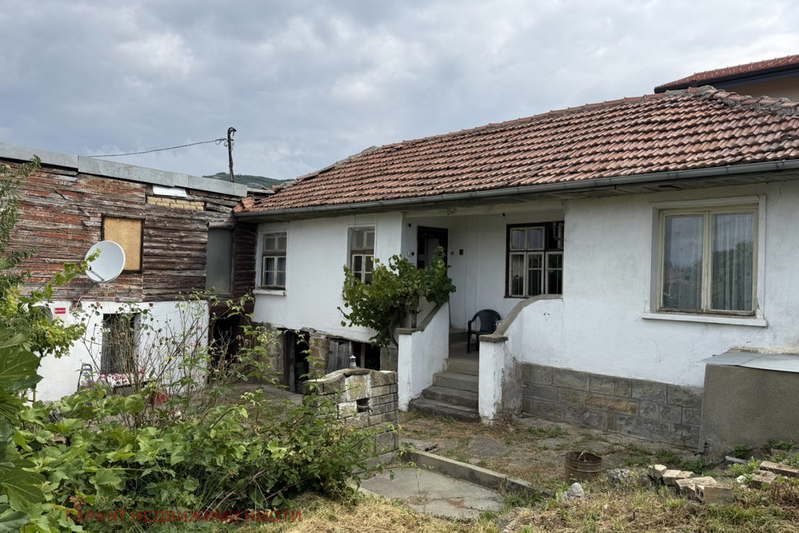 House in Gabrovo, s. Gledatsi