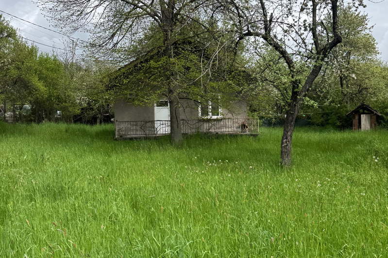 House in Oblast Pernik, Golemo Buchino