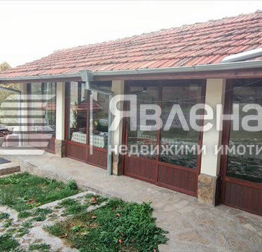 Photo 5 — House with 3 bedrooms and large terrace in Golyam Izvor village, Lovech region