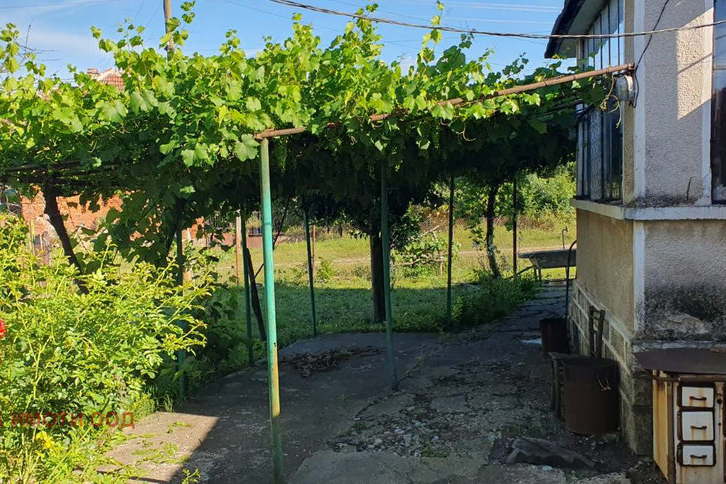 House in Oblast Vraca, Golyamo Peshtene