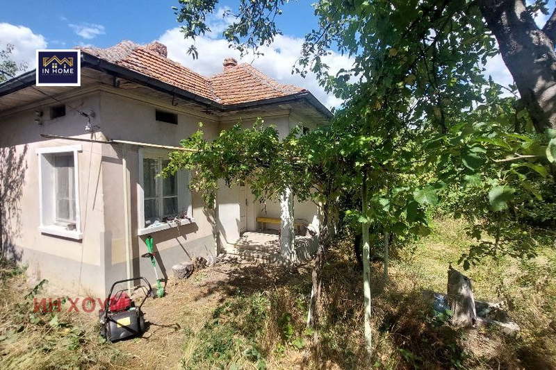 Къща във Враца, с. Горна Кремена