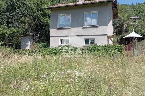 3-room house in Gorna Melna village, Pernik region