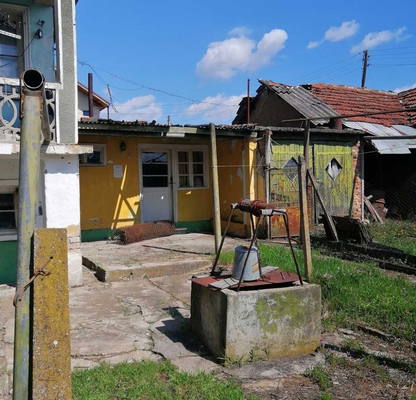 Снимка 2 — Къща във Враца, с. Горно Пещене