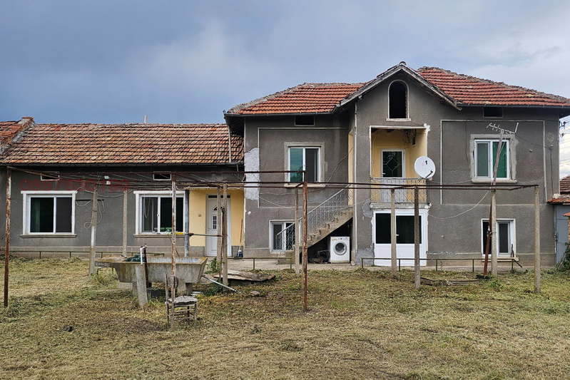 Къща в Плевен, с. Градище