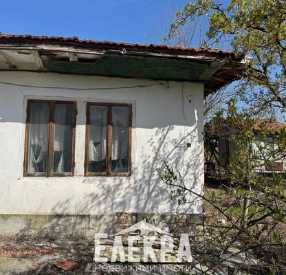 Снимка 4 — Къща във Варна, с. Гроздьово