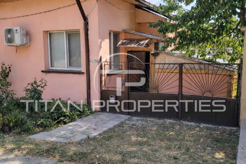 House in област София, Hrabyrsko