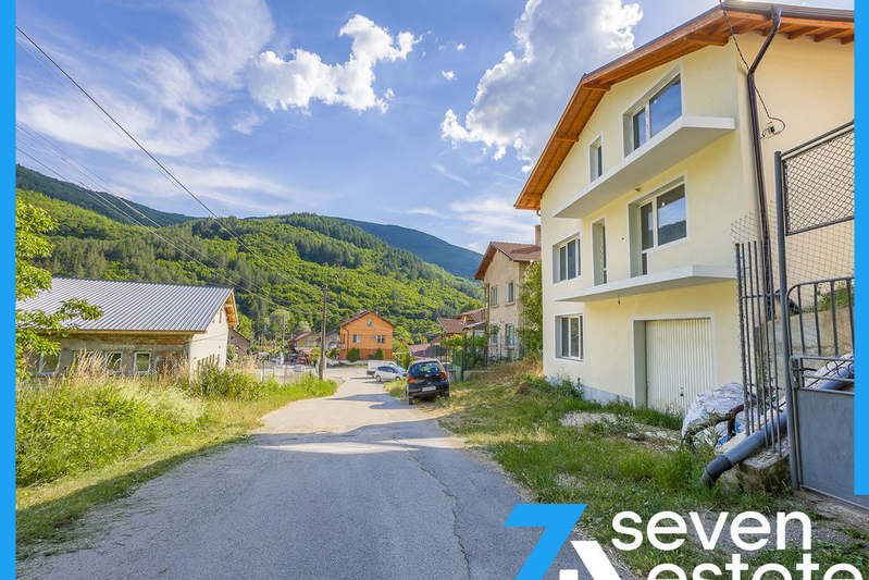 House in област София, Iskrec