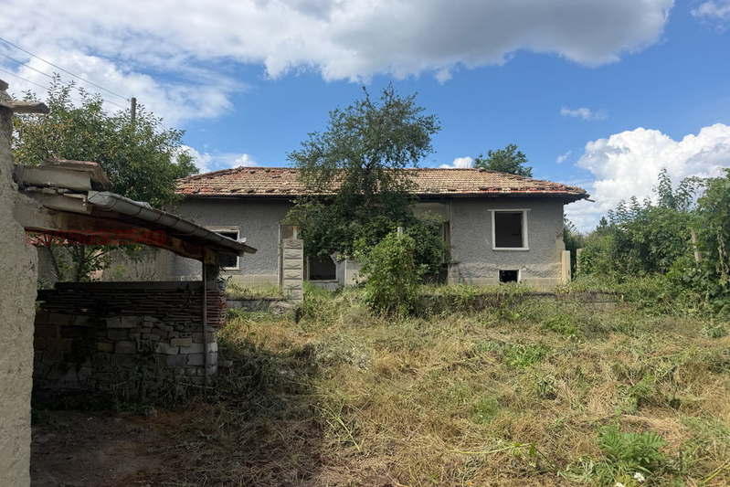 House in Oblast Shumen, Ivanski